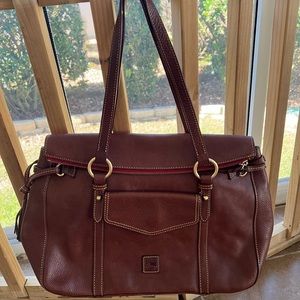 Gorgeous NWOT Dooney & Bourke pebble leather purse